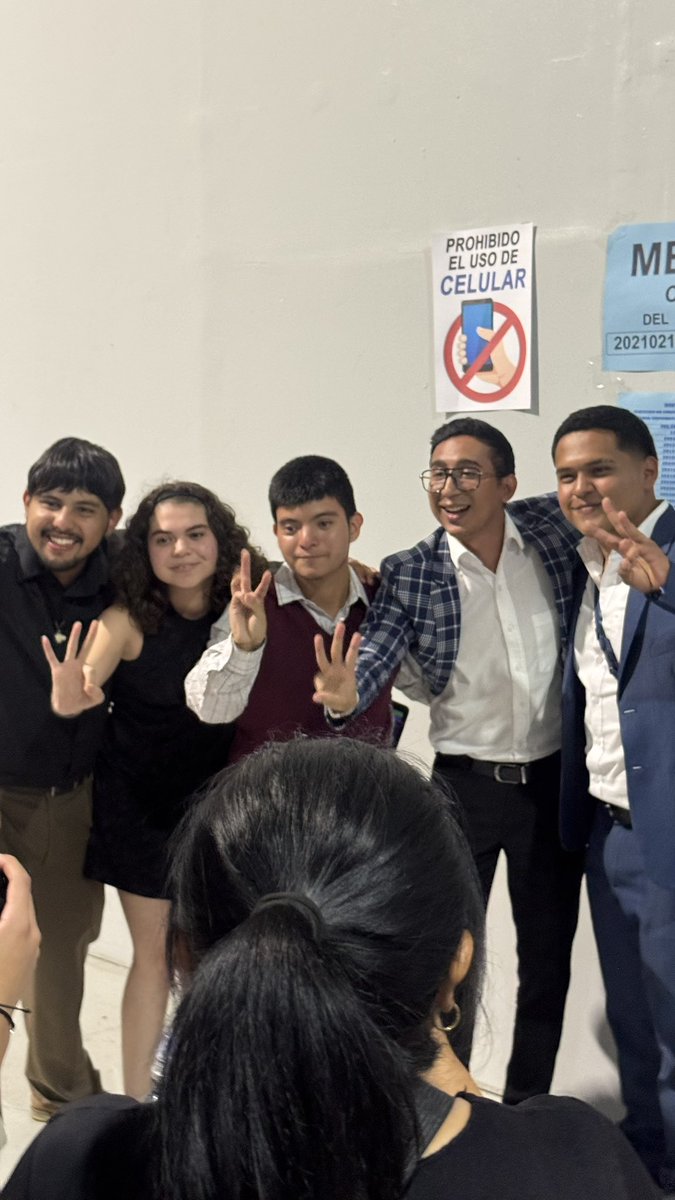 Gracias a <a href="/jennteinforma/">𝑱𝒆𝒏𝒏 🤍</a>, José, Carlos, Victoria, Luis y Odilia por devolvernos la esperanza. Los estudiantes como ustedes son los que dignifican a la universidad. 
No importa cuantas ilegalidades hagan, vamos a recuperar nuestra universidad, nuestro lugar de resistencia. 🫶🏼