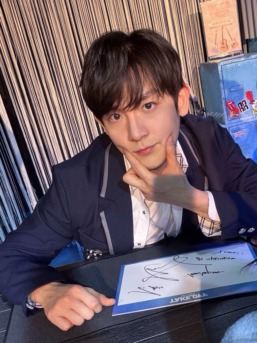 20260123 <테이크 오프> 팬사인회

역시나 왕자님👑

#틴탑 #틴탑리키 #리키 #TEENTOP