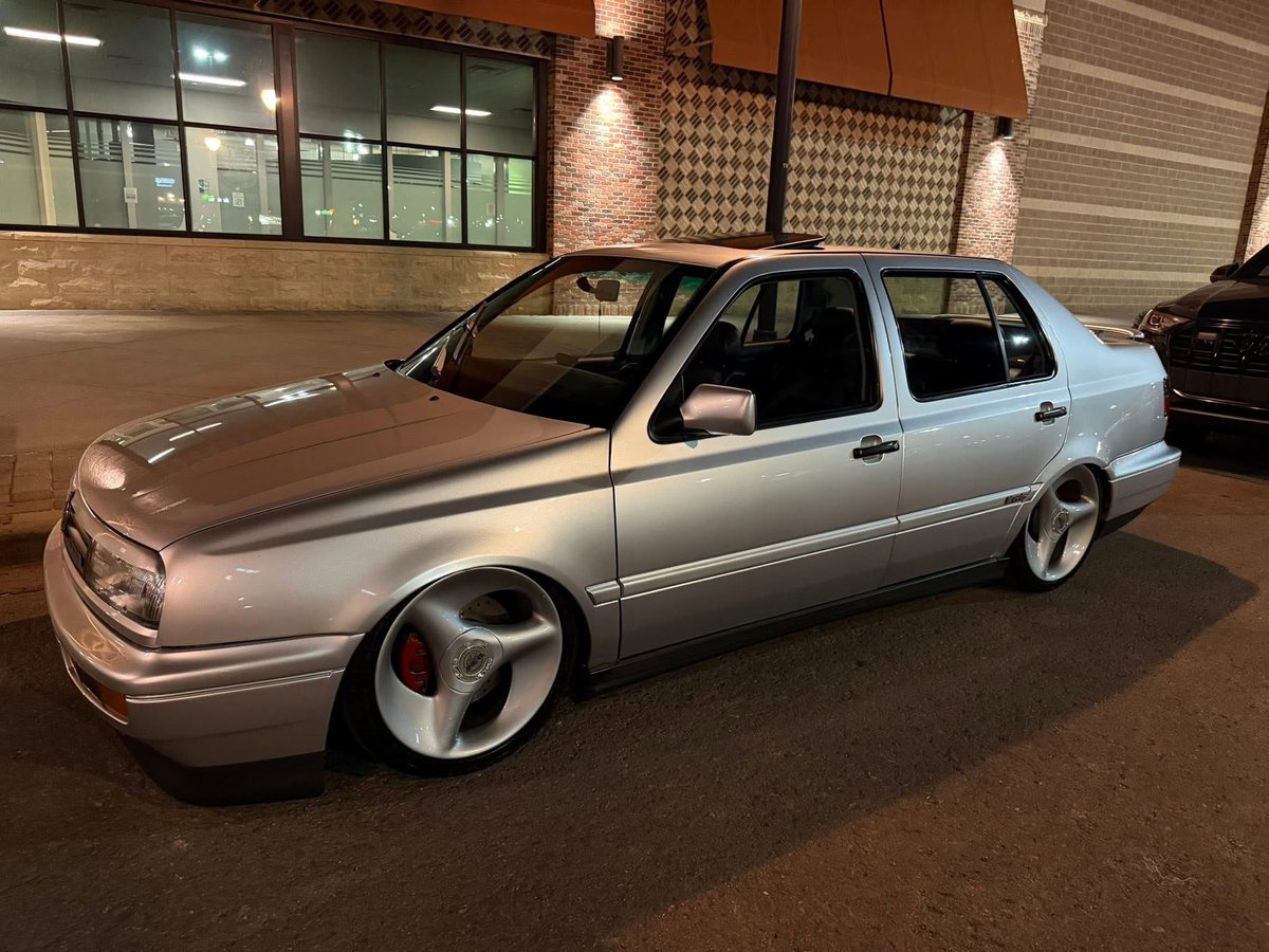EpicDubs's tweet image. 🔪 Mercurial

#VW #Volkswagen #Mk3 #Jetta #Vento #Mk3Jetta #VwJetta #AnteraWheels #Stanced #DubLife