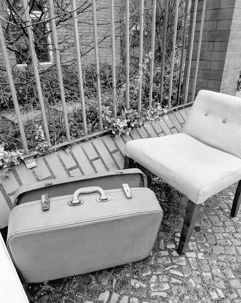 24. Februar 

Nass, kühl. Ein Land wird ausgeräumt.