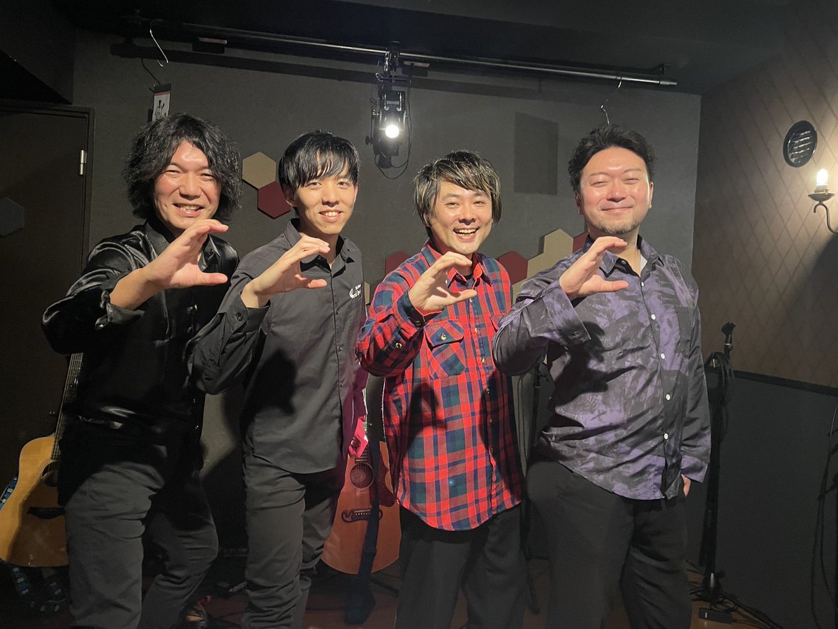 日曜、『命短シ保谷ヲ愛セ 2026』

ご来場ありがとうございましたー！！

いやぁ、楽しかったね！
青春過ごしたこの街で歌えていることが感無量。

石田洋介さん、小川徹もさすがのライブ！
保谷のみなさん、
遠くから集まってくれた仲間たち、
セラヴィスタッフ、
みんなありがとう。

また集まろう！