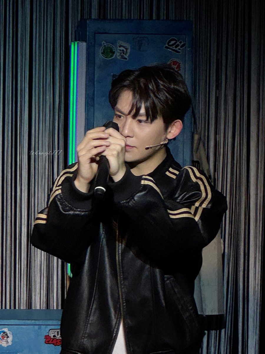 20251125 <테이크 오프> 커튼콜

아프지마.. ㅠㅠ 건강 조심해!!
패딩 안입고 또 감기 걸린거 아니겠지..?

#틴탑 #틴탑리키 #리키 #TEENTOP