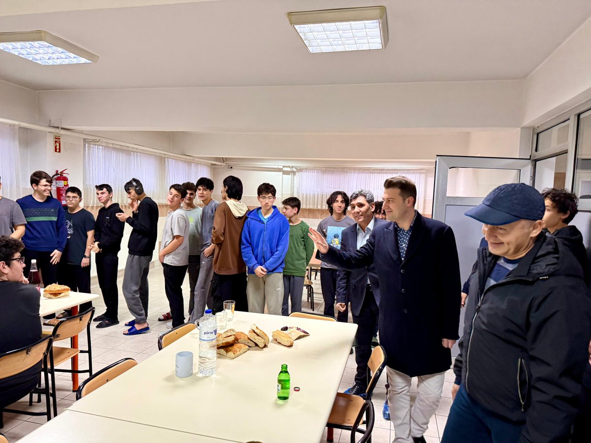 Kaymakamımız Fatih Cıdıroğlu ve İlçe Millî Eğitim Müdürümüz Dr. Mehmet Gök, Şevkiye Özel Fen Lisesi Erkek Öğrenci Pansiyonu’nda düzenlenen iftar programında öğrencilerimizle bir araya geldi.<a href="/DrMehmet_gok20/">Dr. Mehmet GÖK</a> <a href="/denizlimem/">Denizli İl Millî Eğitim Müdürlüğü</a> <a href="/emre_caliskan/">Emre Çalışkan</a> <a href="/tcmeb/">Millî Eğitim Bakanlığı</a>