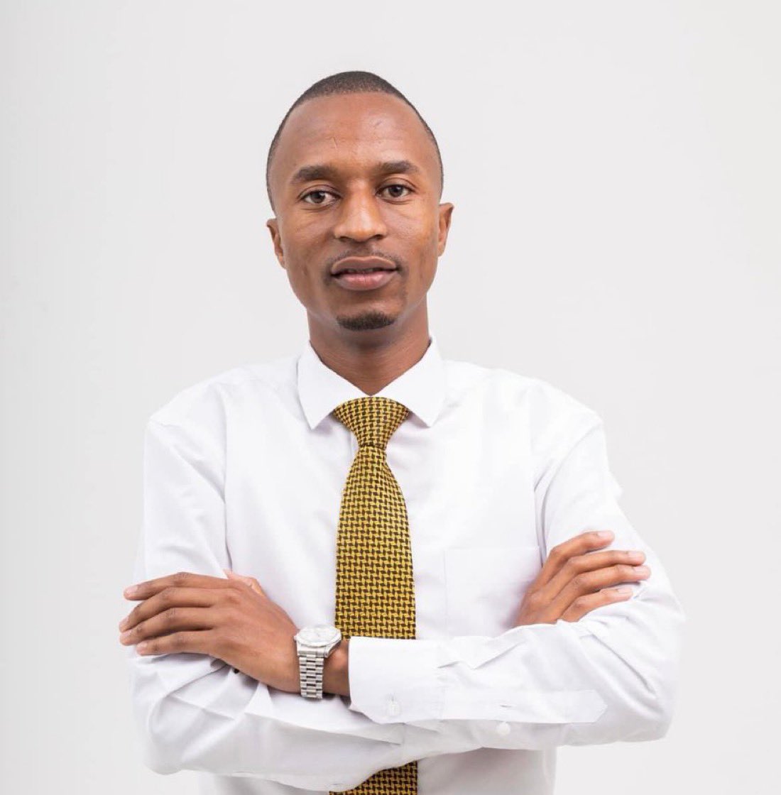 MarlvinGudyanga's tweet image. • Happy birthday to you my good brother, Honorable Gift Ostallos Siziba @Cde_Ostallos 
• May his Almighty Lord continue guiding you the righteous way. 
• Blessings upon you.
#GodBlessYou
#EnjoyYourDay