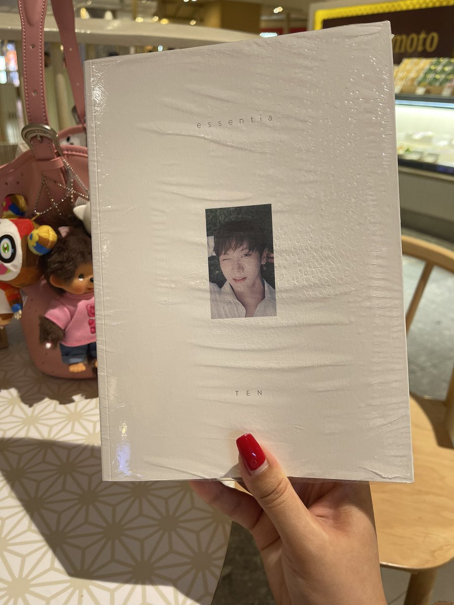 Finally 💜💜💜
ใครอยากได้ #essentia ของเตนล์ สามารถไปจองไว้ได้ที่ Kino สาขา CTW นะคะ พนง.แจ้งว่าของมาปลายเดือน 3 (เวลาคร่าวๆ ที่แจ้ง)
Ps. ขอติดแท็กประชาสัมพันธ์น้าาาา
#ตลาดนัดtenlee