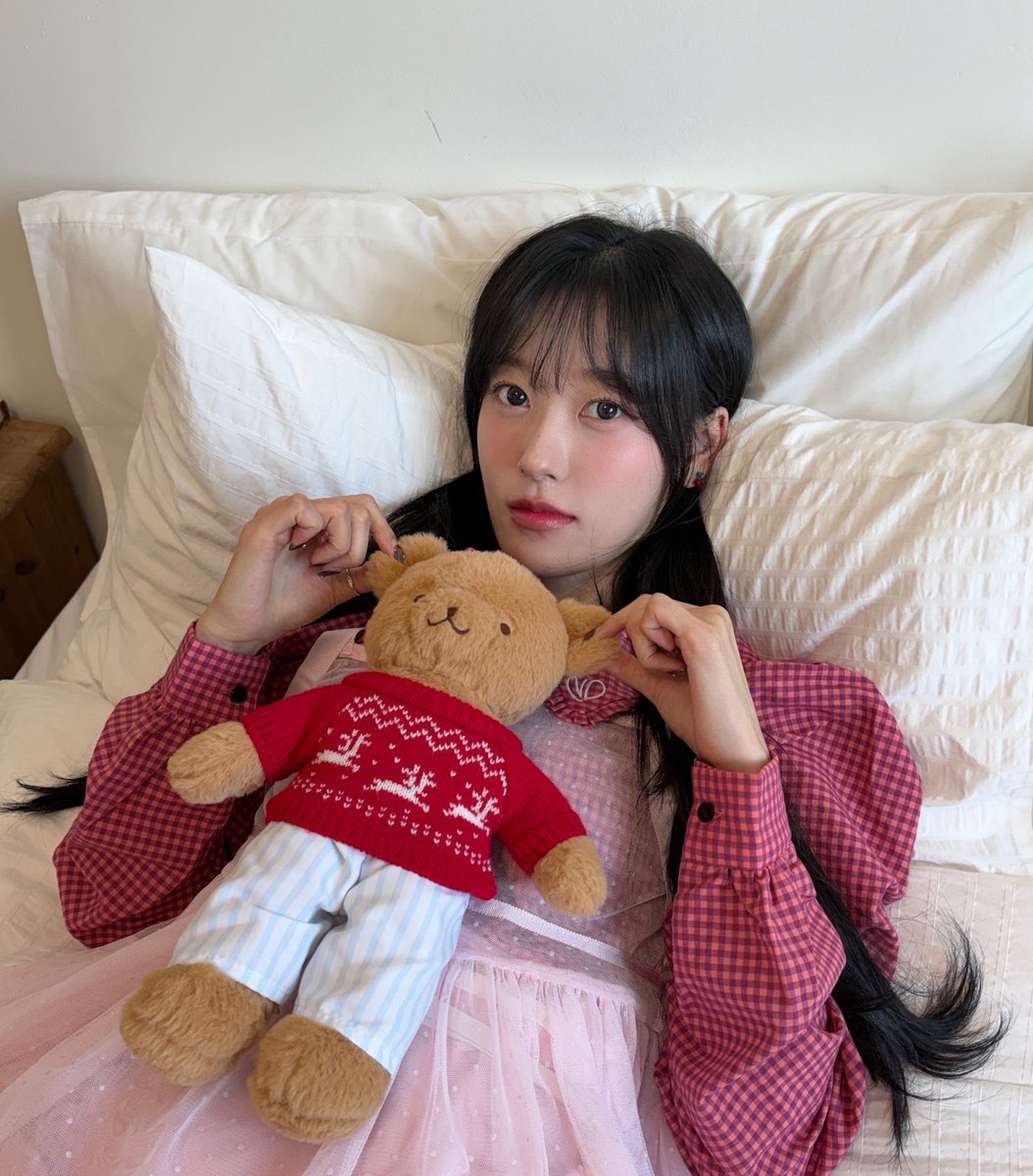 loona pics ᢉ𐭩 tweet media