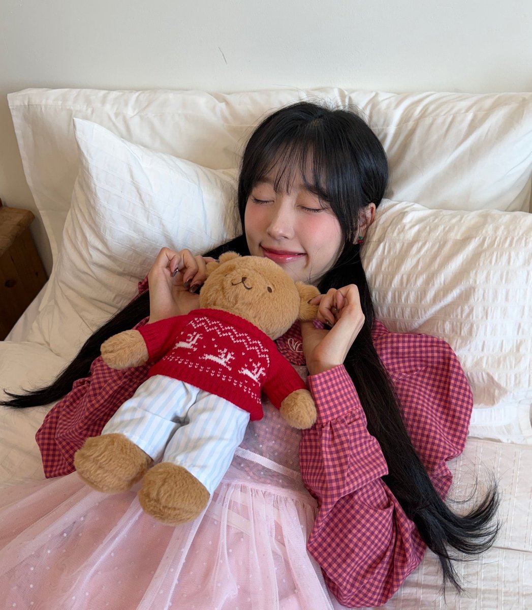 loona pics ᢉ𐭩 tweet media