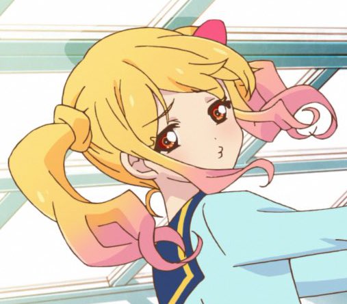 3•˘ )