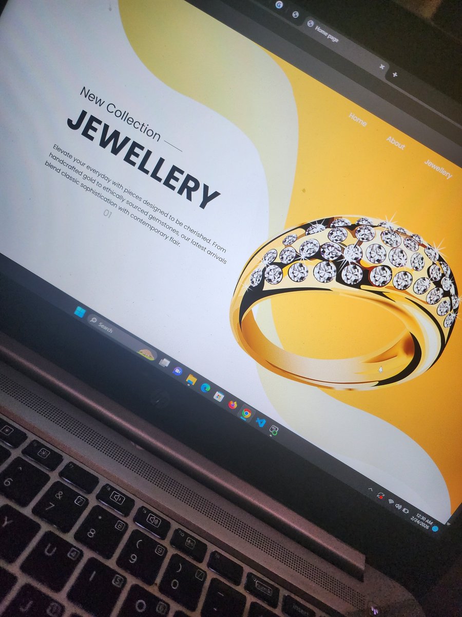 Munah..🐍🖤🦇 tweet media