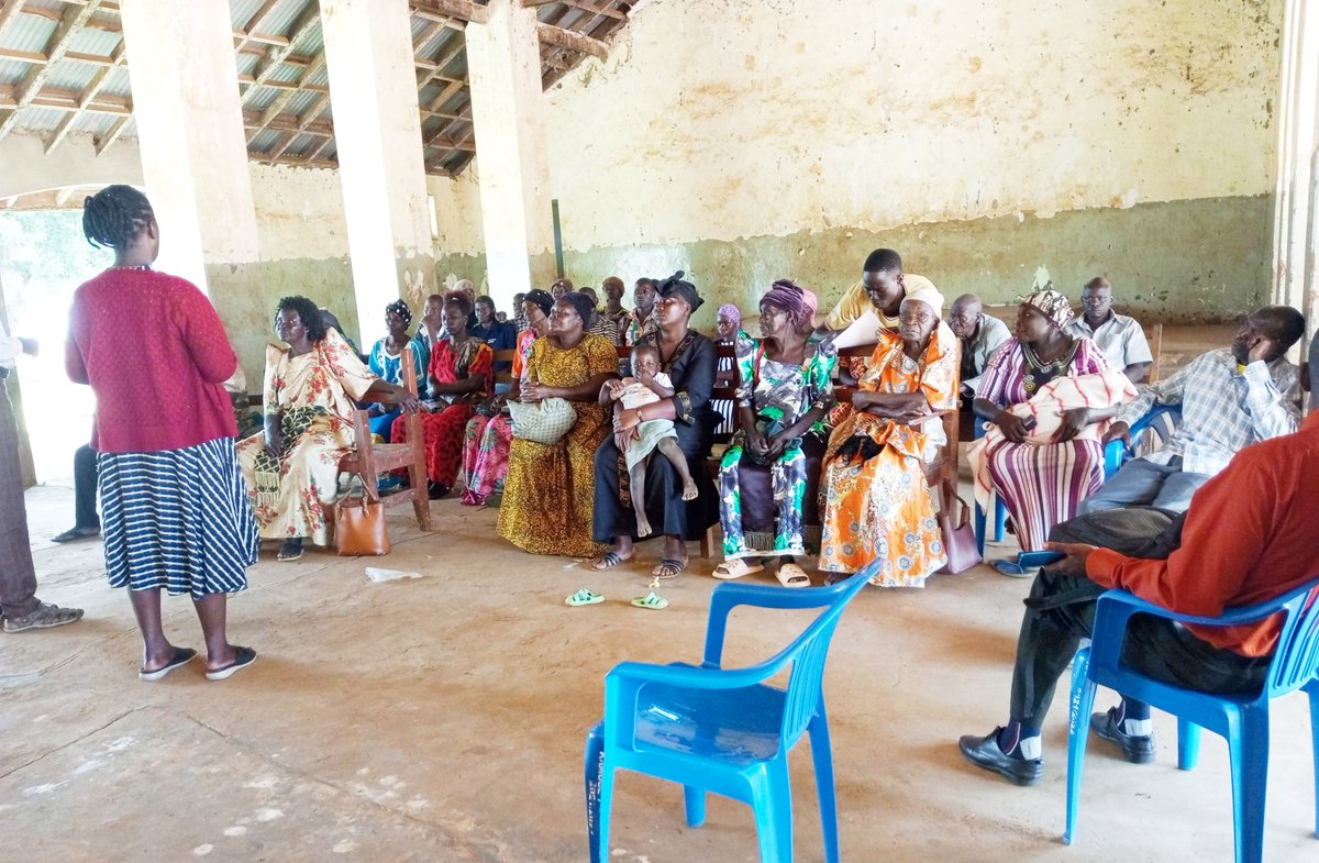 STIAUg's tweet photo. Over the weekend, we continued holding community dialogues on #GoBackToSchool and the role of parents in Kamuge Town Council, Pallisa District.
STIA, in partnership with @LGFnUg, is supporting communities to keep children learning, safe, and active.
@USEEPUg @Educ_SportsUg https://t.co/I5ryecm8rY