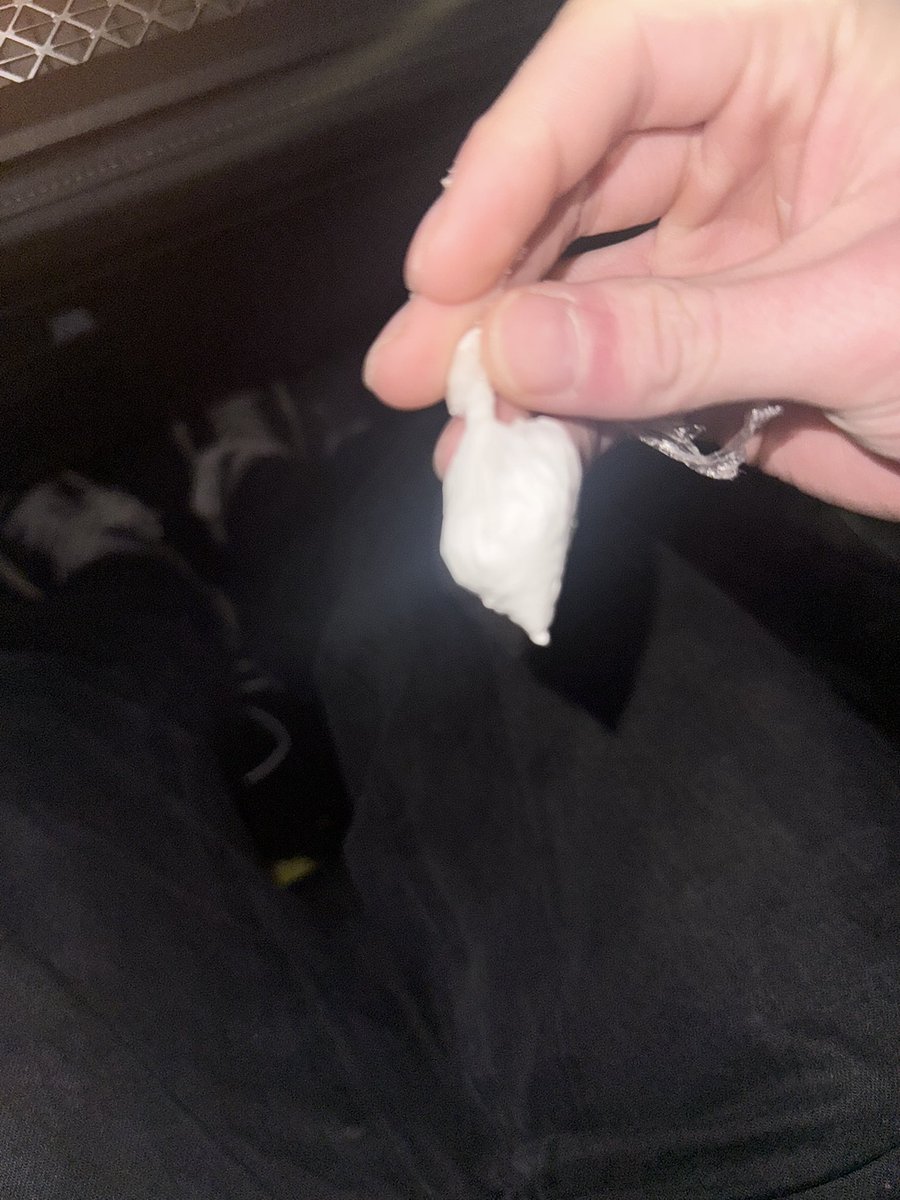 destroyoxy's tweet photo. plug fronted me a 🎱 real love https://t.co/Cjvom1AeDP