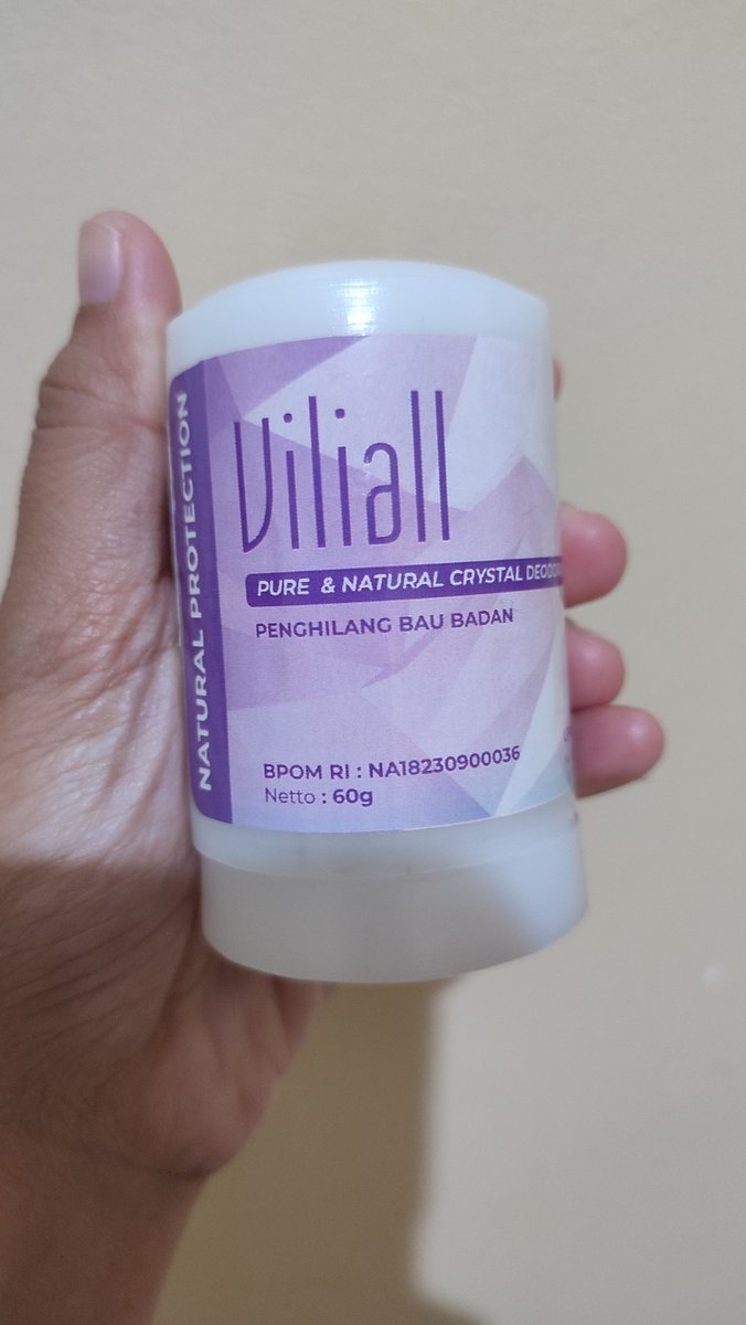 diarypink65's tweet photo. PLIS IYA 😭 jangan semprot semprot parfum doang tapi nggak pakai deo bahkan nggak mandi. APEK BUSET 😭🫵

Cari deo yang batu tawas asli deh, nyerap bau tanpa bikin ketiak kuning dan nggak ketergantungan. https://t.co/fiFhHDoAdR