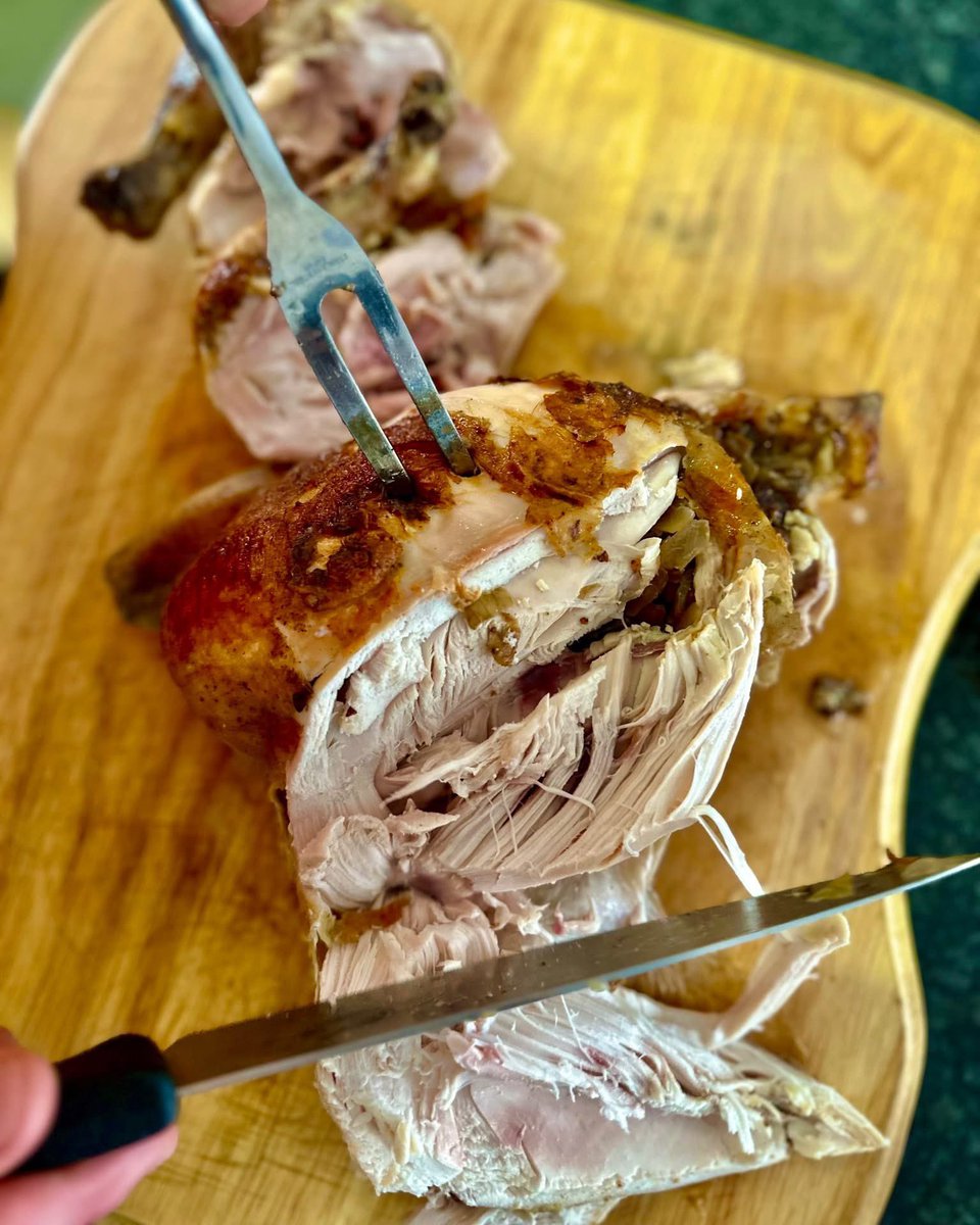 LaurasWorldza's tweet image. In December, Earth’s Essence launched their brand new range of naturally preserved wine with a proudly South African botanical twist.

instagram.com/p/DVIUxZdDicZ/…

*Available at selected @CheckersSA nationwide 🍷

#LaurasWorld #EarthsEssence #Rooibos #Wine