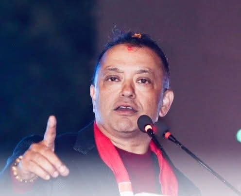 आज गाली खान मन लाग्यो।
निर्वाचन मा प्रधानमन्त्री को दौडमा भएका मध्ये मा मैले गगन थापा लाई रोजेको छु।गल्ती नगर्ने कोहि हुँदैन गल्ती गरेर आत्मसात गर्दै पुनः गल्ती नदोहोर्याउने बचन सहित अघि बढन हिम्मत चाहिन्छ।