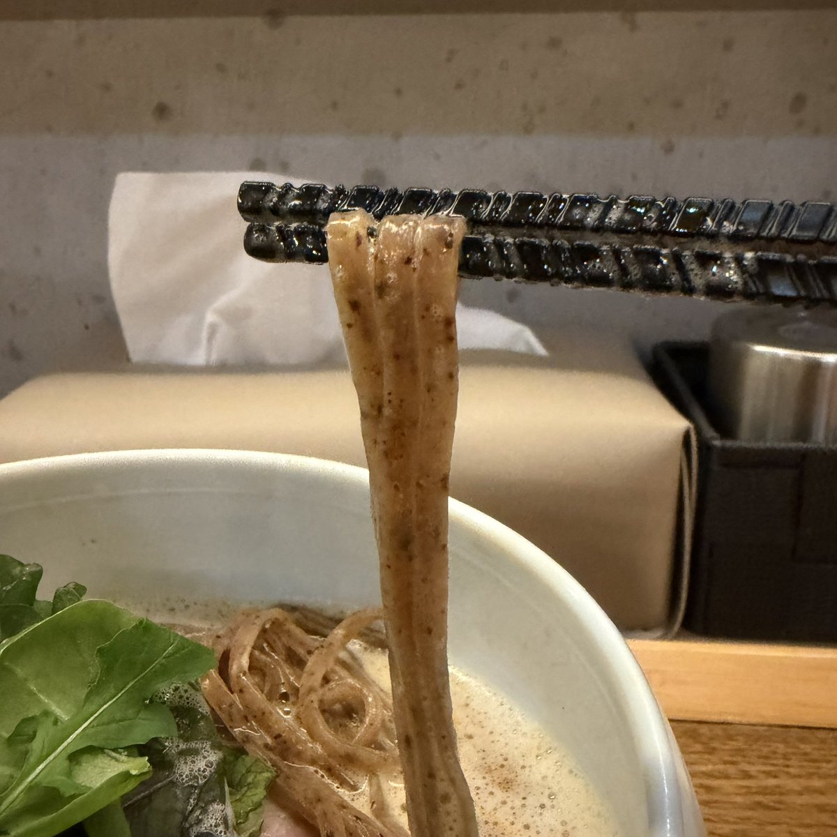 ・柳橋さんりょう(愛知県名古屋市中村区)
さんりょう流担々麺 カカオ麺