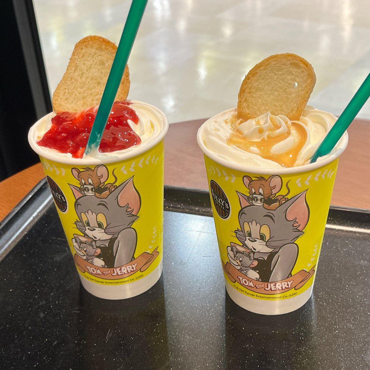 RT @Cye4gha06_: お姉ちゃんとトムジェリ注文してきた☺️