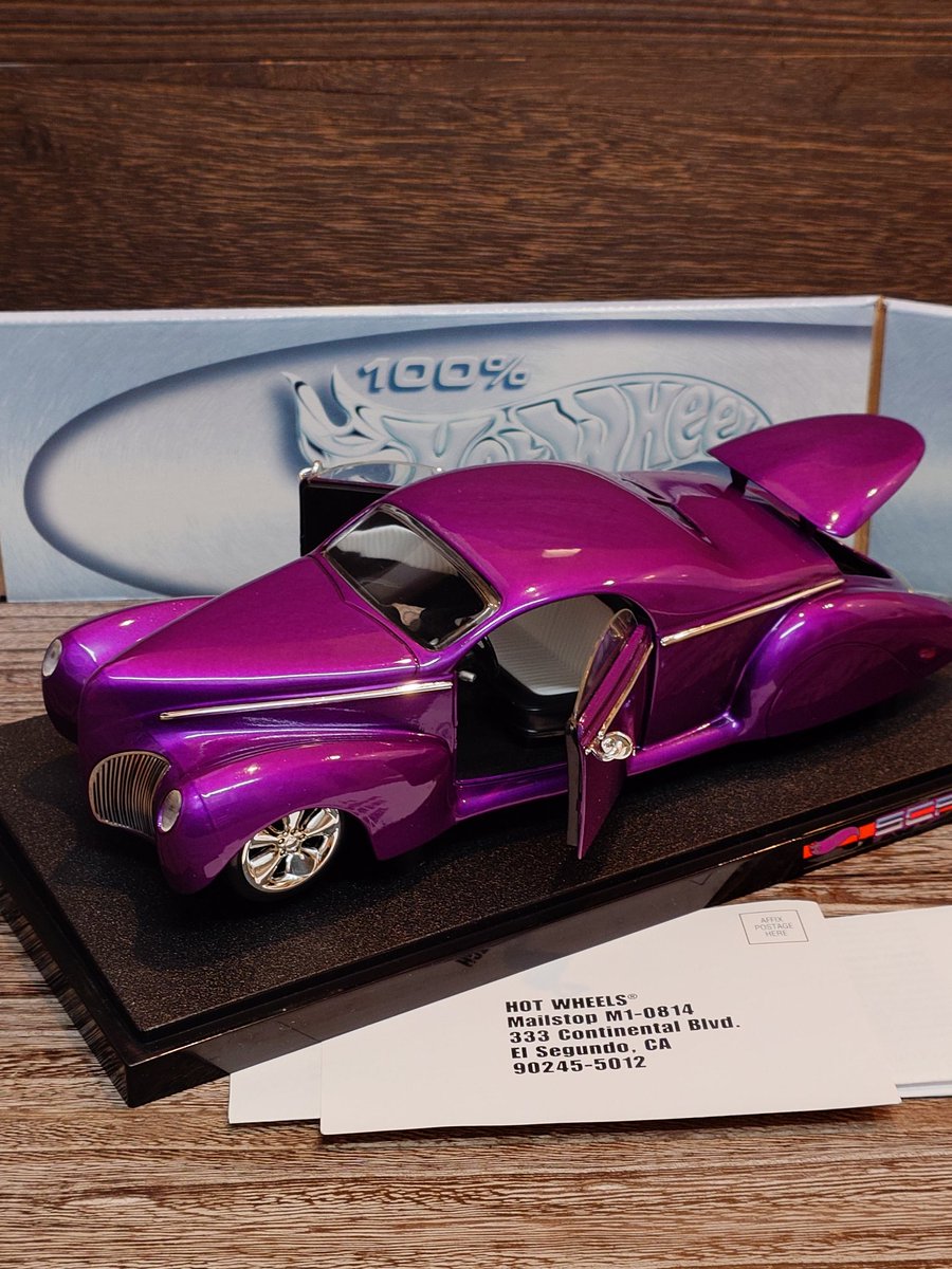 オオモノ💥 1:18 100% HotWheels LINCOLN ZEPHYR 超ヘビー級、全長