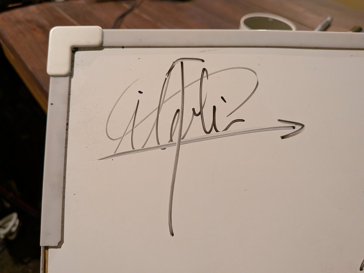 サイトーのアドバイスにより、なぜかサインにX軸とY軸が入りました