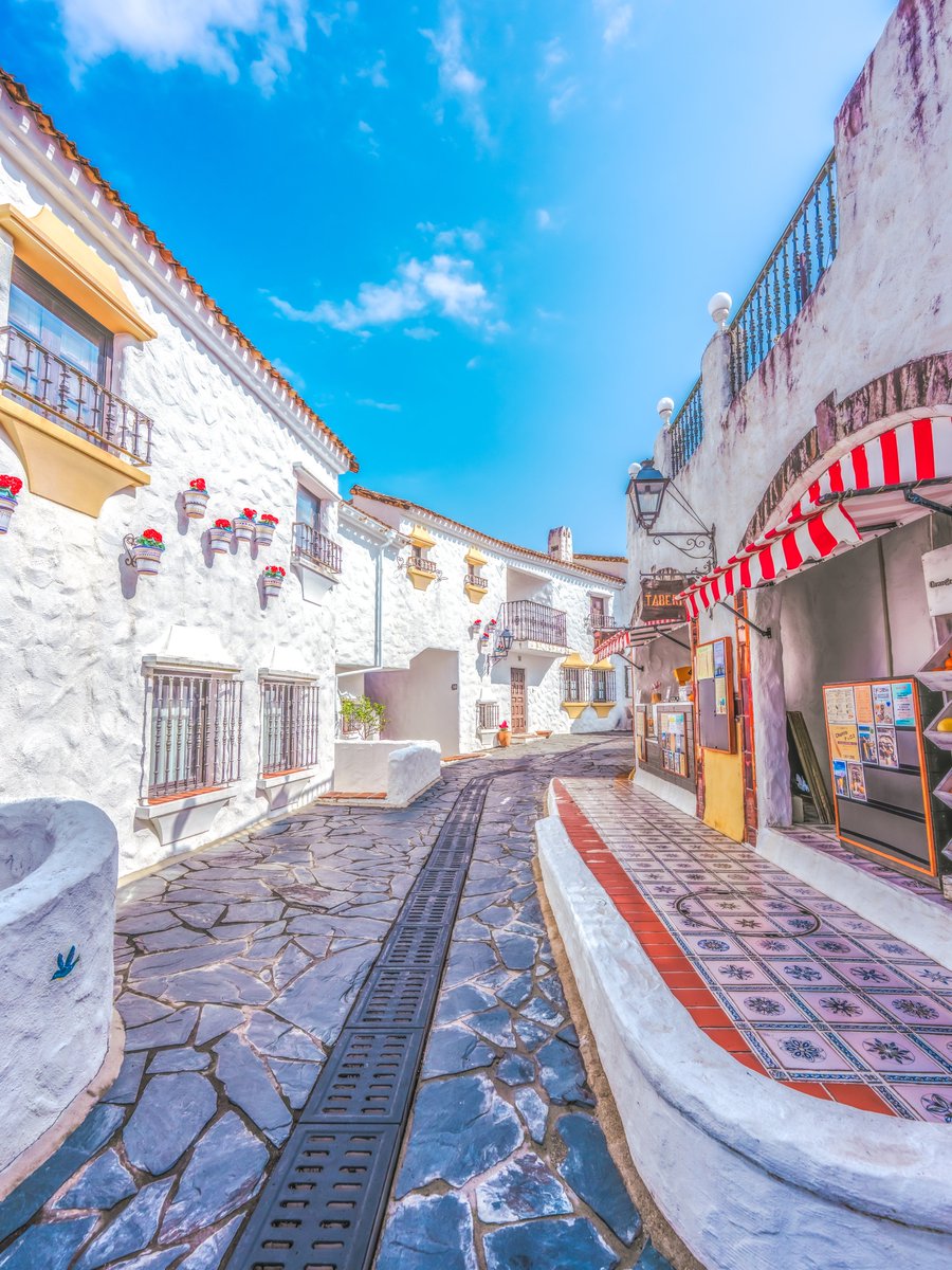 なんだって…！？ここが三重…！？ いったい何ケエスパーニャなんだ…！？