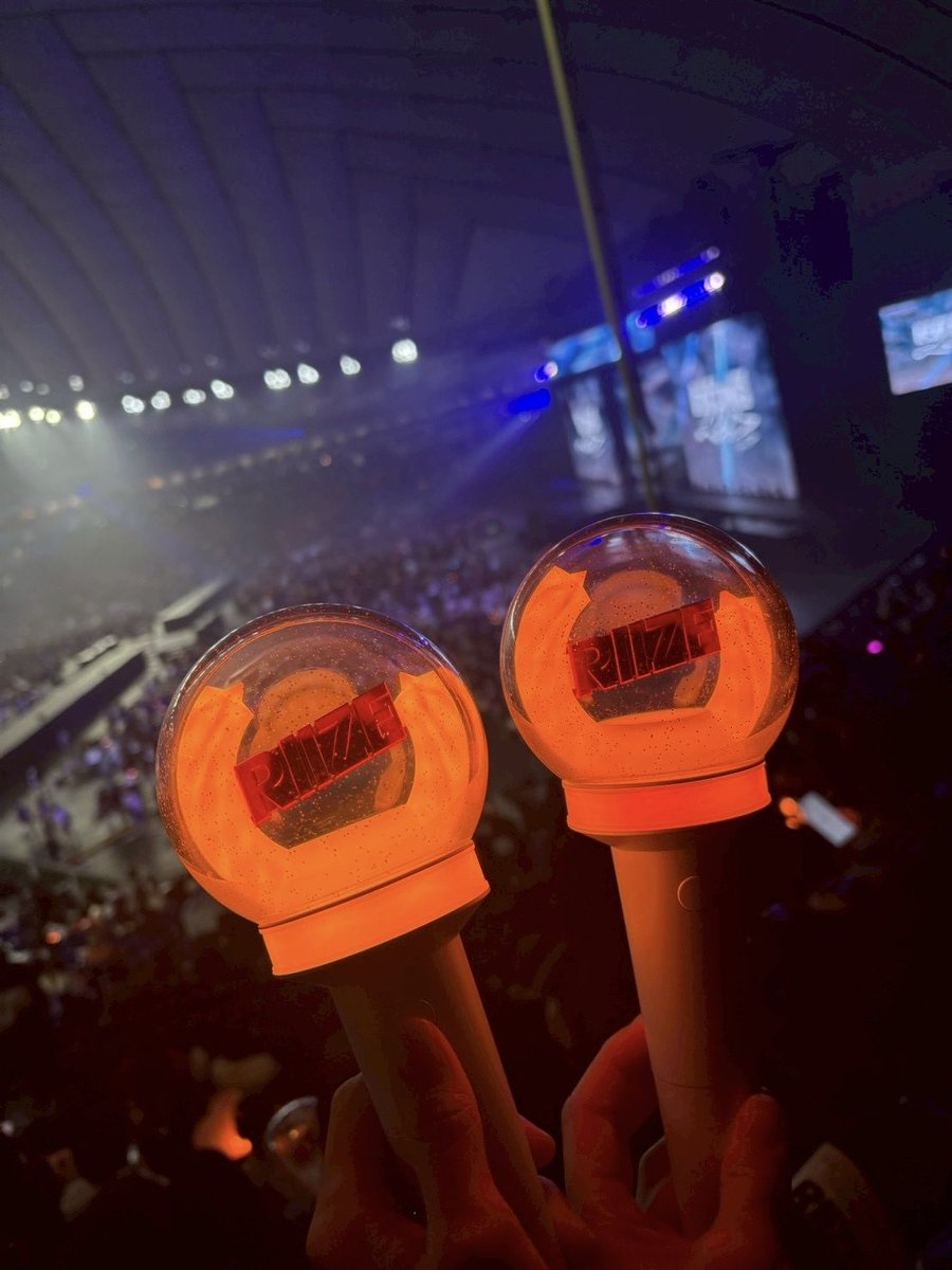 syk913_'s tweet photo. ドーム楽しかった🧡ソンチャンやる気満々の力いっぱいで可愛かったしかっこよかった🫶🏻わたしもがんばりたい時あの顔で乗りきる。夜のライブは限界を感じたけど、次の日も力を振り絞ってJOJO満喫した✨✨ https://t.co/uGefO1OUpk