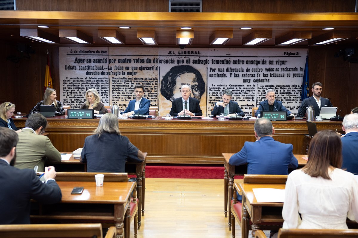 Senadoesp's tweet image. 👉Finaliza la sesión de la Comisión Mixta de Control Parlamentario de #RTVE

➡️ Web: senado.es/web/actividadp…

📄 Noticia: senado.es/web/actividadp…