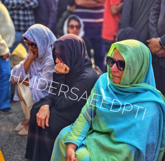 high_hopeful's tweet photo. The sadness on their faces says it all. I have never seen them this distressed before💔 https://t.co/bvbQCfzPQn