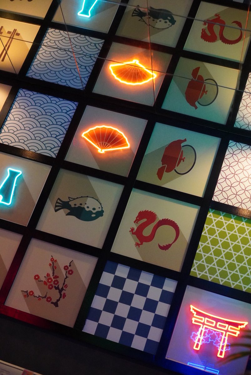 オープンしました‼️
本日も朝7時まで！

今週は火曜日から始まりですねー！
こういう週は
早く１週間が終わる感じがして
ちょっぴりハッピーな気持ちになります😆

今日も元気にお待ちしております！😄

本日の出勤
しゅんや 20:00〜
めぐ 21:00〜
えん 21:00〜