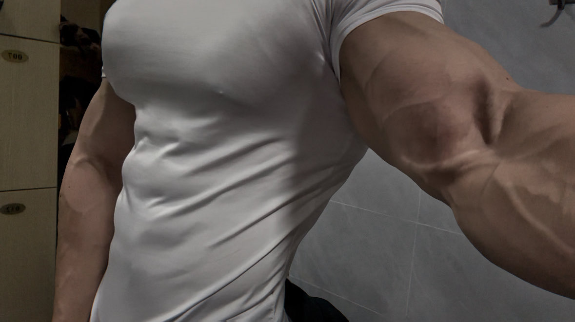 面包大王 tweet media