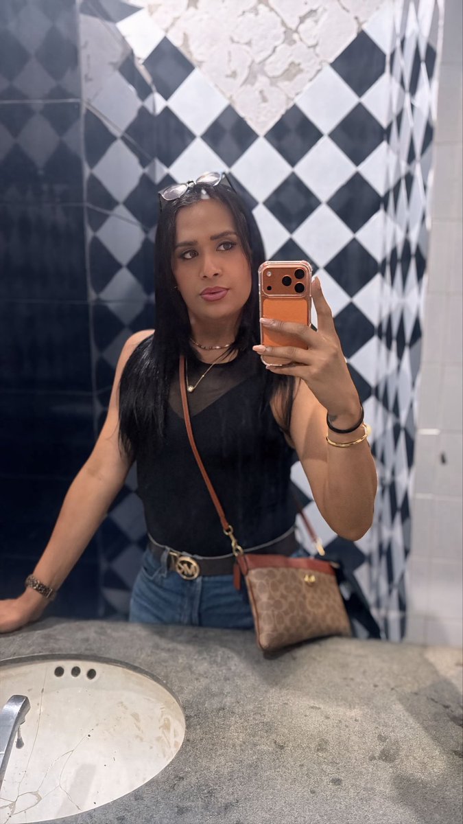 Astrid🏳️‍⚧️ tweet media