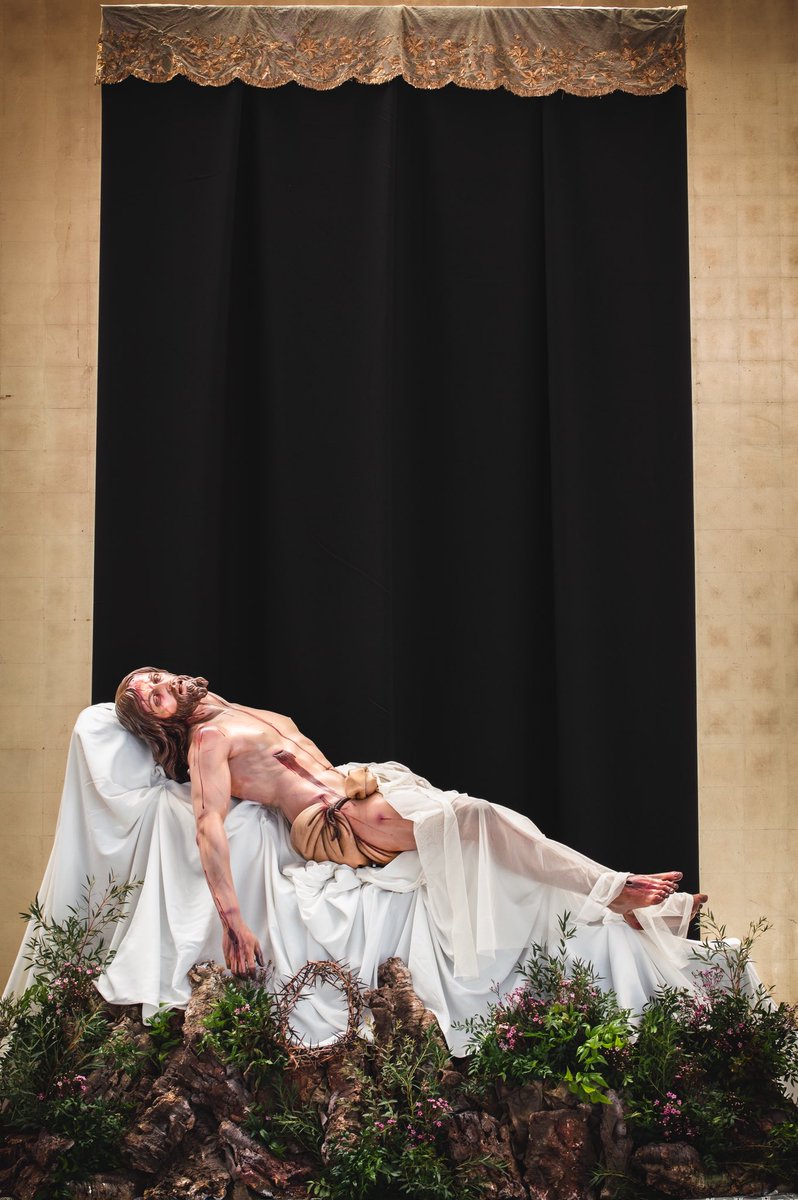 Traslado al Sepulcro tweet media