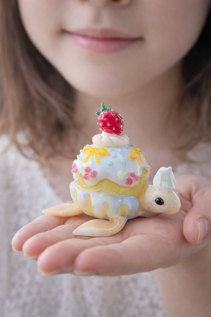 カップケーキタートル #ガラスの亀 #癒し雑貨 #デスクインテリア #KDS