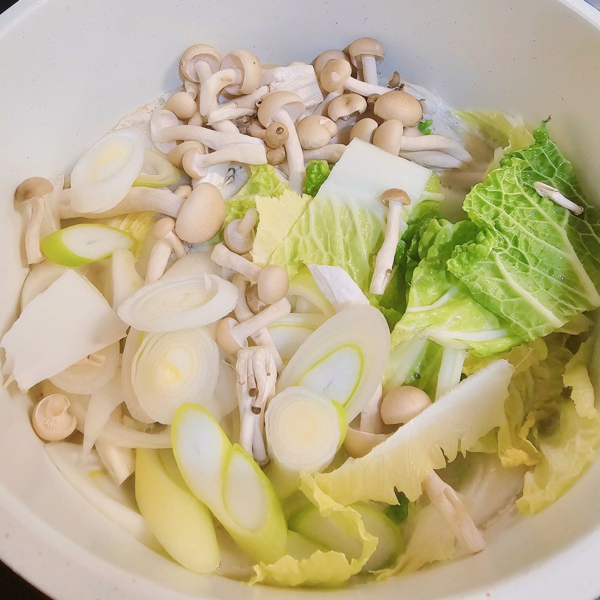 鍋あるある
ほんとに水これだけで足りるんか……？