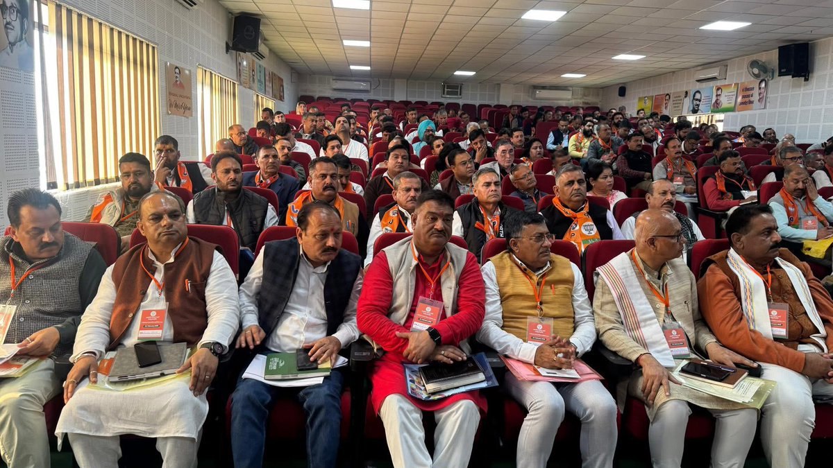 AshokKoul59's tweet photo. आज भारतीय जनता पार्टी मुख्यालय, जम्मू में आयोजित “पंडित दीनदयाल उपाध्याय प्रशिक्षण महाभियान–2026” कार्यशाला को संबोधित किया।
इस अवसर पर भाजपा जम्मू-कश्मीर अध्यक्ष एवं राज्यसभा सांसद श्री Sat Sharma जी, नेता प्रतिपक्ष जम्मू और कश्मीर विधानसभा श्री Sunil Sharma, जम्मू-कश्मीर महामंत्री श्रीमती Sanjita Dogra, श्री Baldev Singh Billawaria एवं श्री Gopal Mahajan भी उपस्थित रहे।