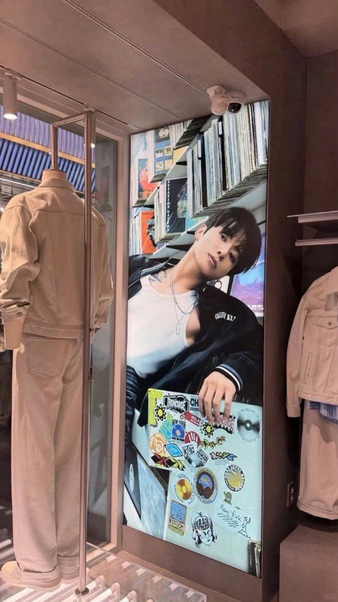 JungkookIDTeam's tweet photo. Just when I thought I’d recovered from the previous campaign...

@CalvinKlein’s best decision, period.

​#JungKookxCalvinKlein https://t.co/nScZkPo8rQ