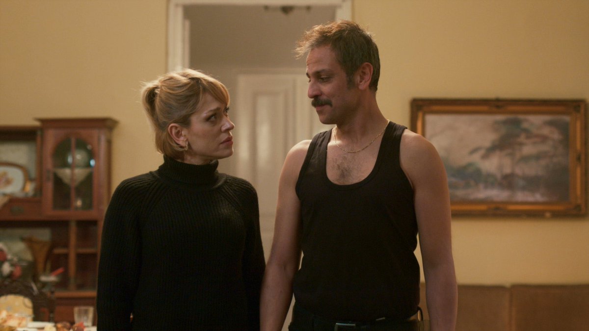 “Derya'nın Beyazıt'tan boşanma kararı ve ardından gelen hamilelik haberi Karslıların evine adeta bomba gibi düşerken,”

Sonunda ya 💃 

Züfikar bi de Derya’nın üstüne yürümüş ama artık kendi için bebeği için onun karşısında durup Yahya’yı seçen bir Derya var 🥹 #YahDer #Veliaht