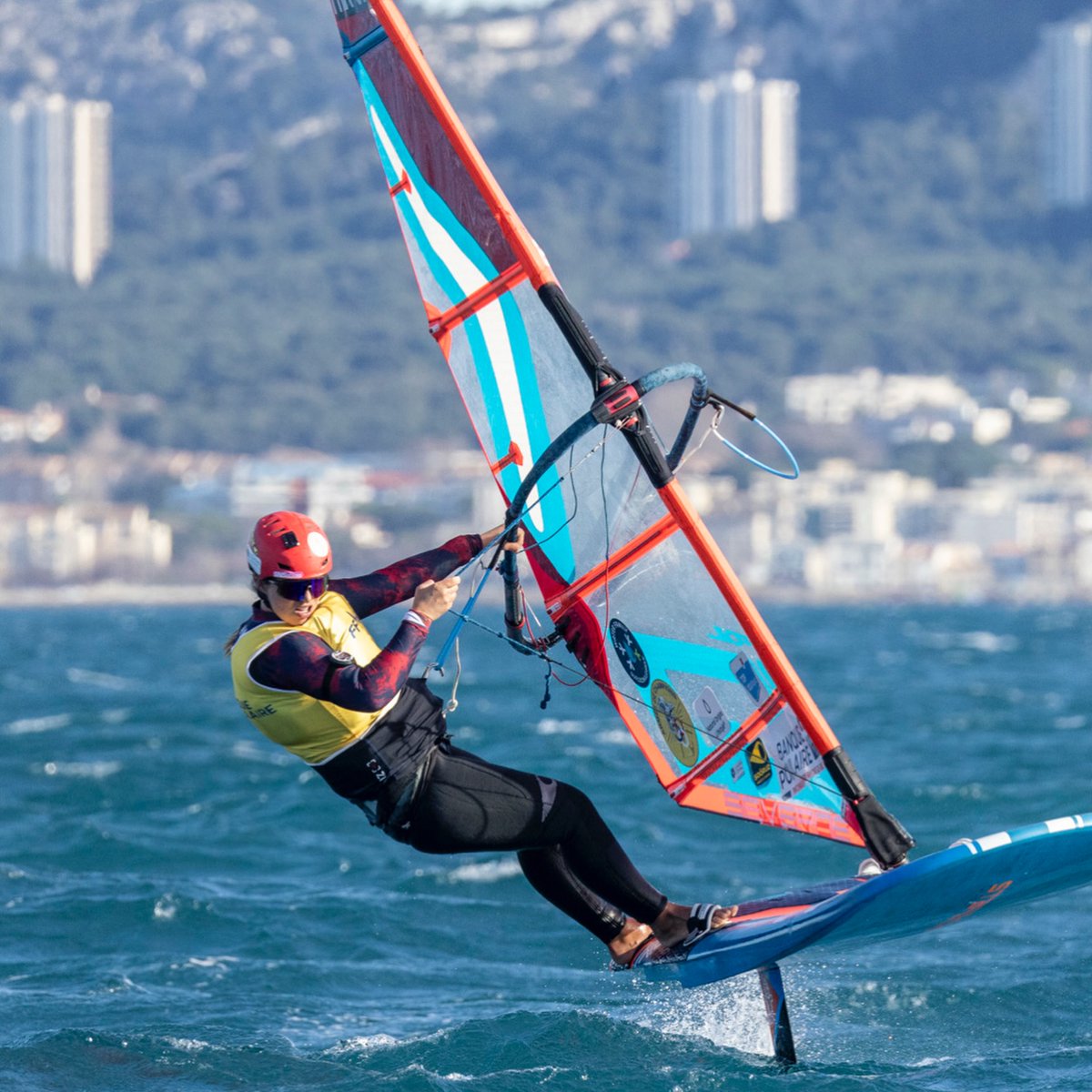 VilleDesSables's tweet photo. ☀️Alors, ça brille ?
😎Nous sommes fiers de nos championnes sablaises @SNSablais qui ont décroché l'or au Championnat de France Elite de Voile Olympique à Marseille.
🥇Hélène Noesmoen = Planche à Voile - #IQFoil
🥇Aloïse Retornaz + Tim Mourniac = #Catamaran à Foil
BRAVO ! https://t.co/UF8AHAjdIC