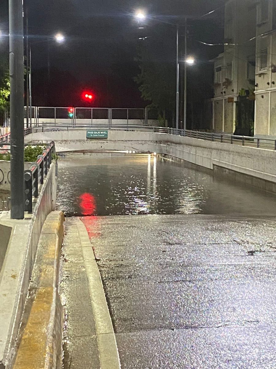 #Lluvias | Banfield: paso bajo a nivel Rincón

<a href="/MunicipioLdeZ/">Mun Lomas de Zamora</a>