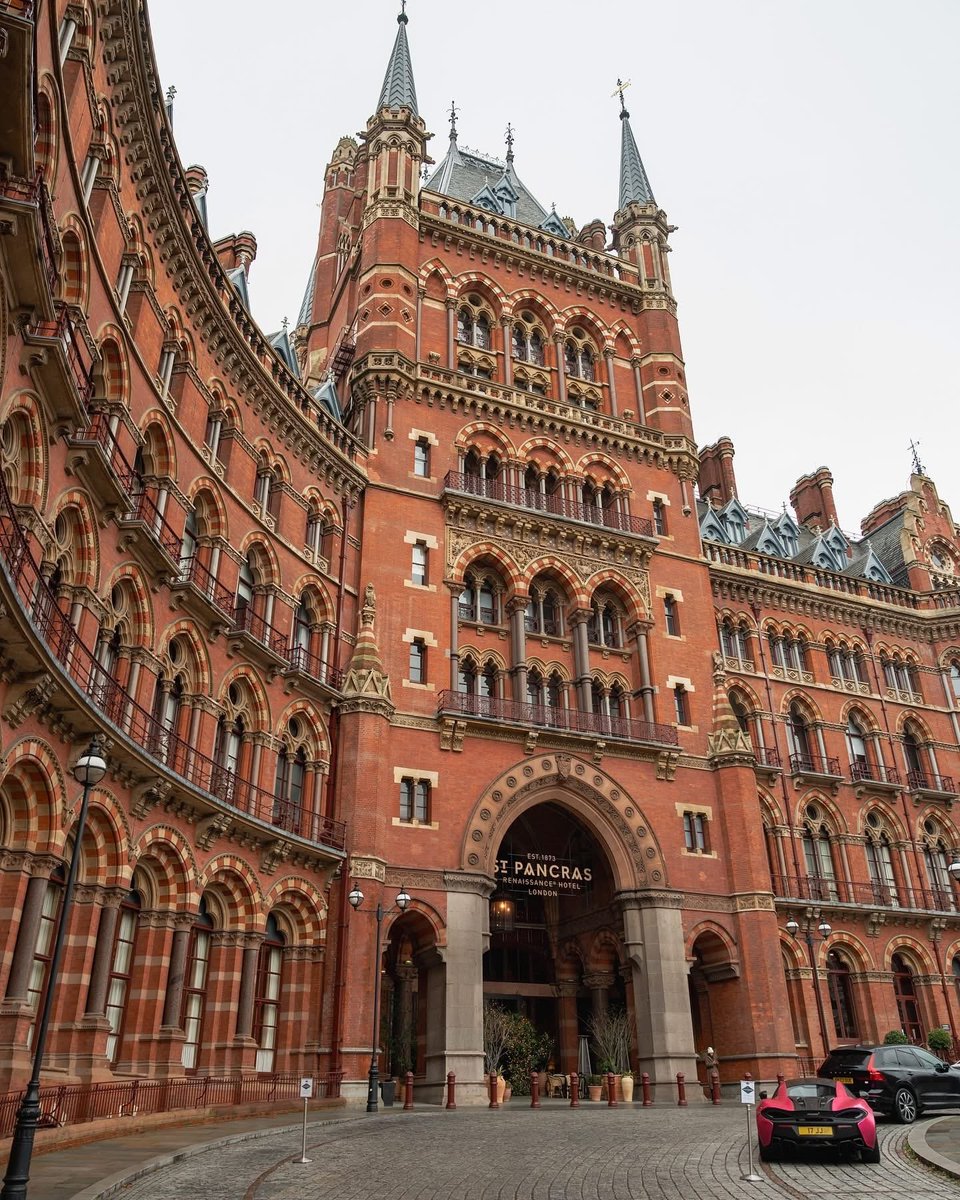 Littlewisehen tweet media