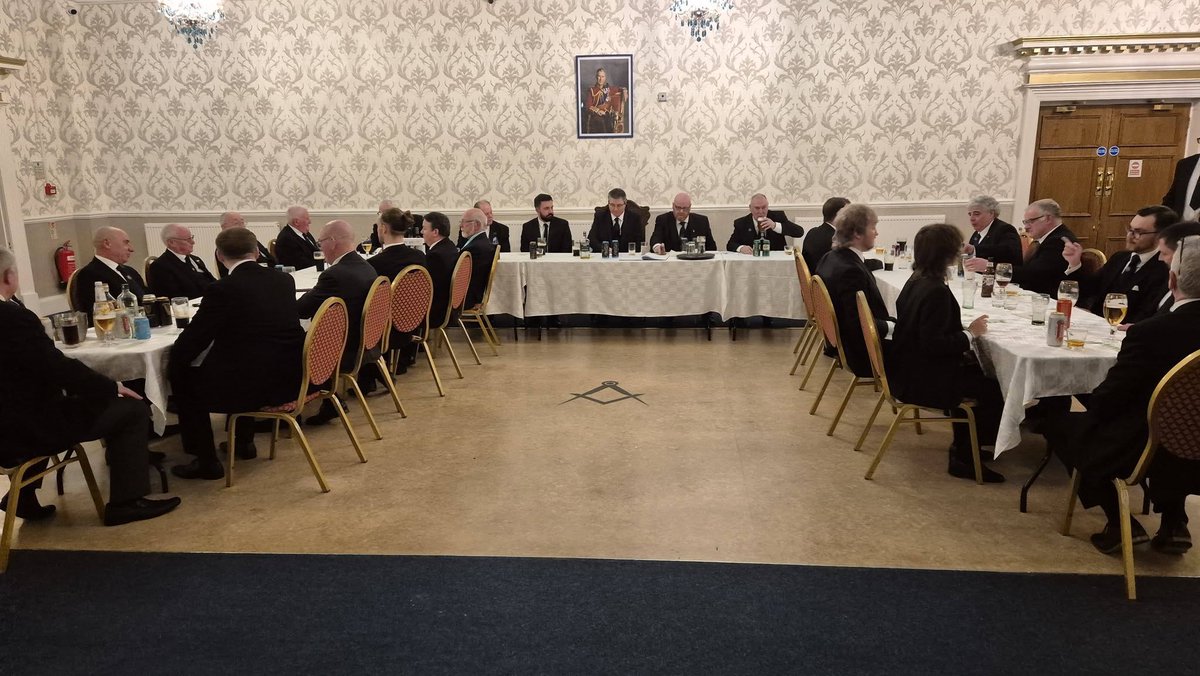 westoe4750's tweet photo. A great night was had by all, with no less than 6 E.A.'s in attendance to see Shaun be initiated into Westoe lodge https://t.co/gktn7L5553