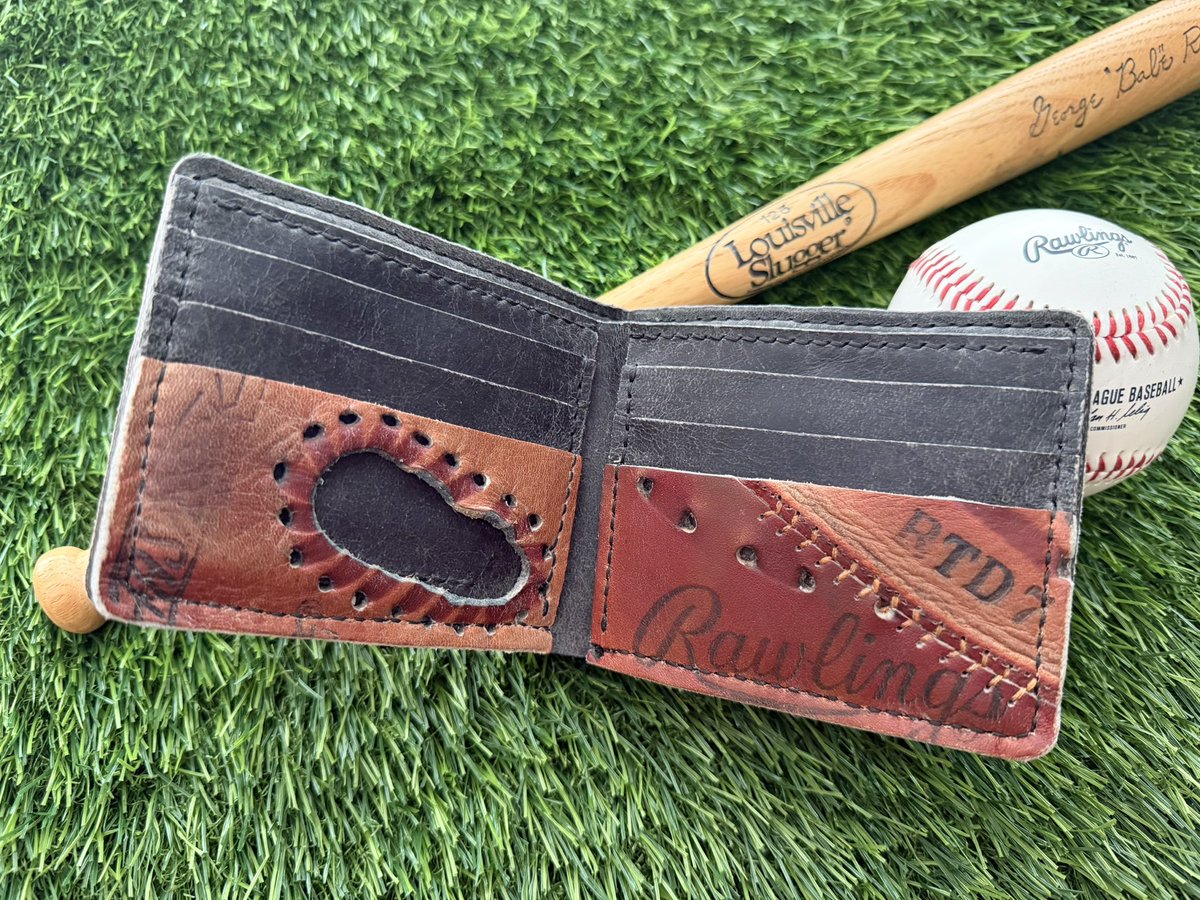 Sarah Roe tweet media