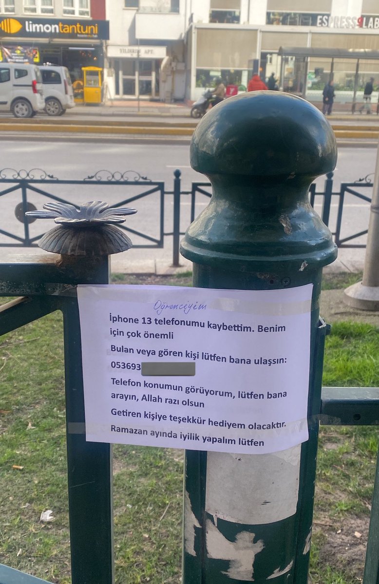 koftiolsambari's tweet photo. ağlicam verin çocuğun telefonunu https://t.co/AJcZA98GNR