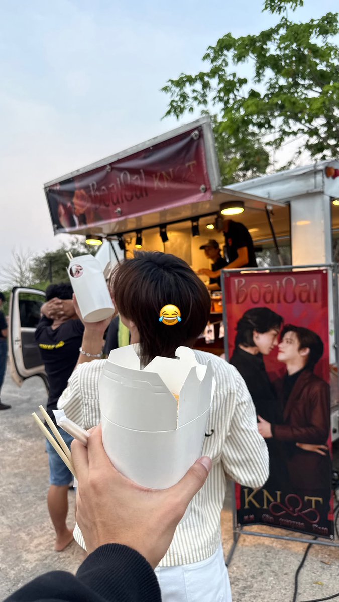 Ada cowok bucin sama pacarnya 🤭😚🐰🦦🤍

SHOOTING KNOT Q4

#ShootingKNOT 
#KNOTtheseries 
#OatPasakorn 
#BoatYongyut 
#BoatOat