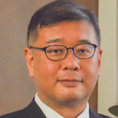 K_TURK_19051919's tweet photo. Japon gazeteci Takaaki Ishii:

"Türkiye'nin , azılı bir teröristi sokağa salmayı düşünmesini anlayamıyorum."

Adam 13 bin km uzaktan Apo'nun ne olduğu biliyor, Türkiye'de buna önder diyorlar . https://t.co/YJDRgysmc2