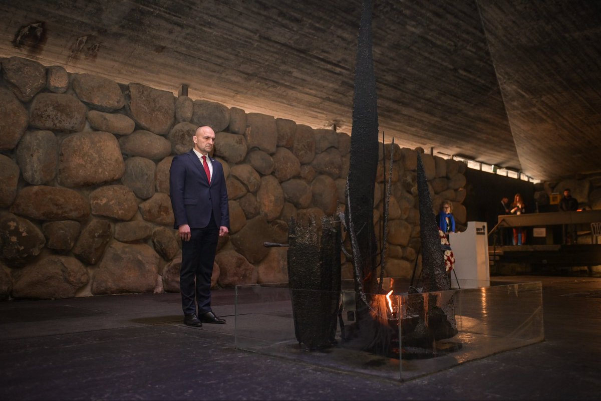 Ivan Anušić tweet media