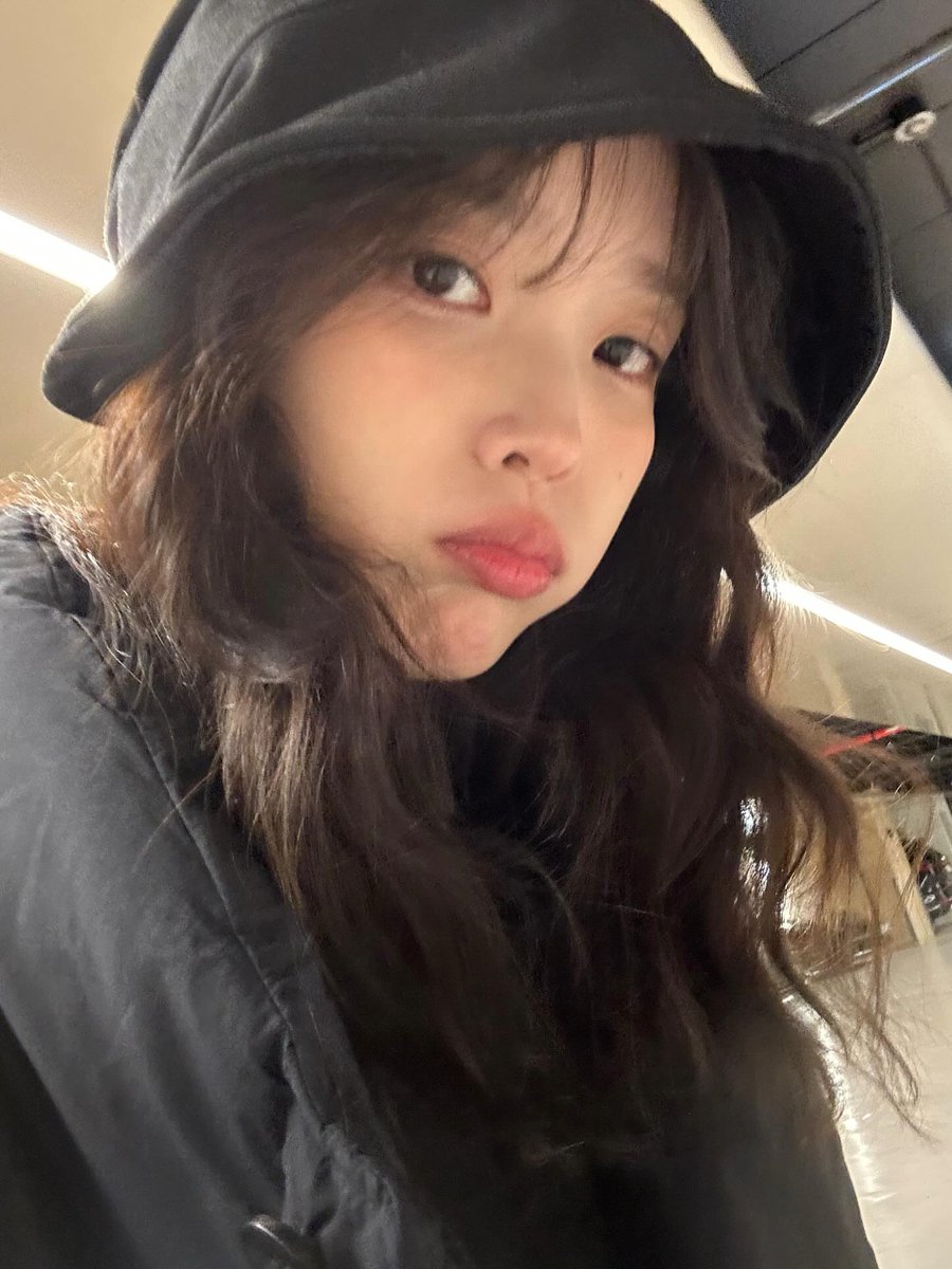 IUstagram tweet media