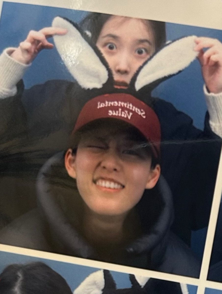 IUstagram tweet media