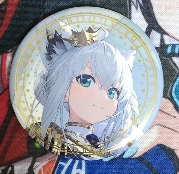 このフブさんの1stソロライブ缶バッジ譲ってくださる方居ませんか