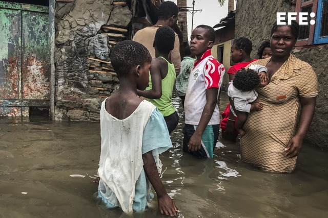 Al menos 239 personas murieron y más de 868.000 se vieron afectadas por el impacto de las inundaciones ocurridas en Mozambique desde octubre por las lluvias torrenciales y el reciente paso del ciclón tropical Gezani, según el Instituto Nacional de Gestión de Desastres (INGD).