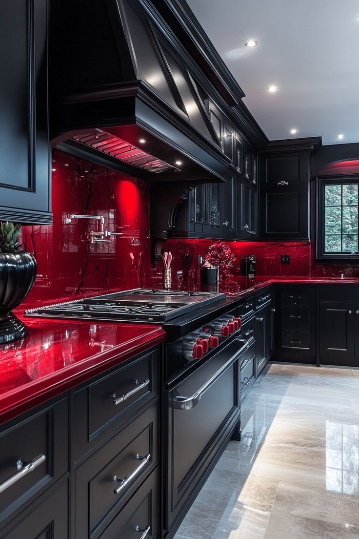 INTERIORPORN1's tweet photo. suddenly my white kitchen makes me sick 😬 https://t.co/7o0COkpY93