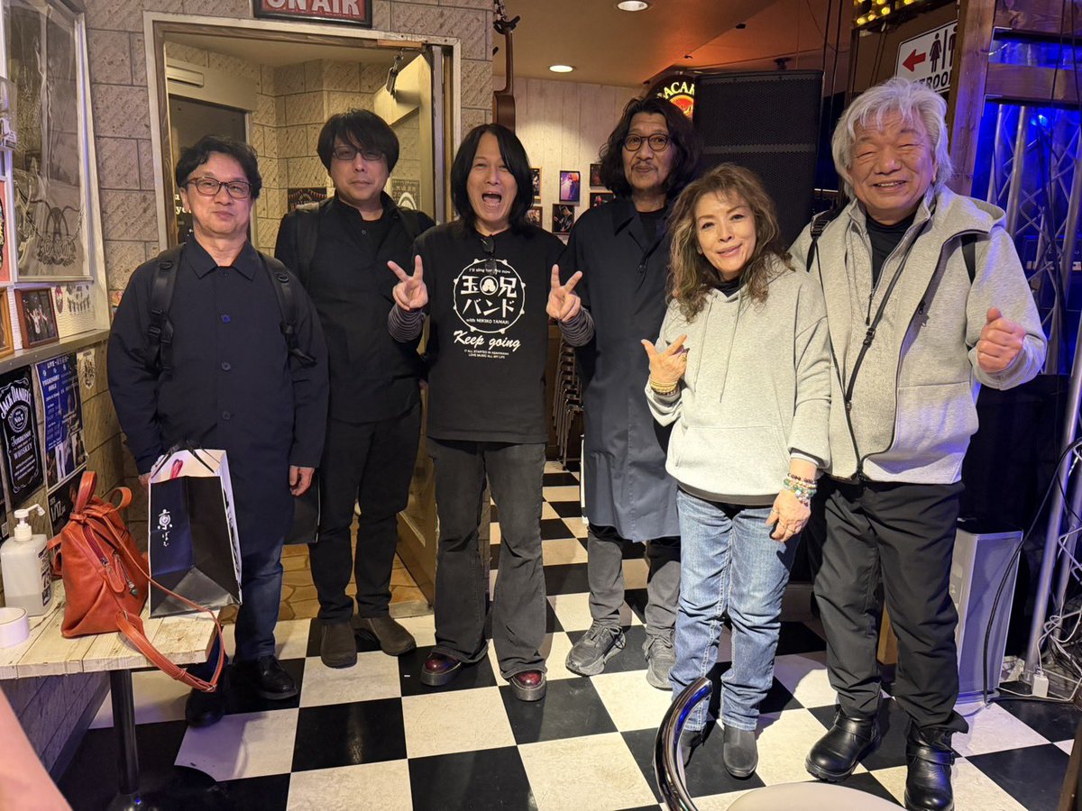 今年も旭川から来てくれました
玉兄バンド🥁🎵🎤🥰
最高のライブでした

今年で2回目のMariana CAFEでのライブ満員御礼で無事終了しました！

会場いっぱいの笑顔に包まれた
素晴らしいライブでした🎵😊

ご来場いただいた皆様に心より感謝いたします

#安全地帯 #玉置浩二 #玉兄バンド